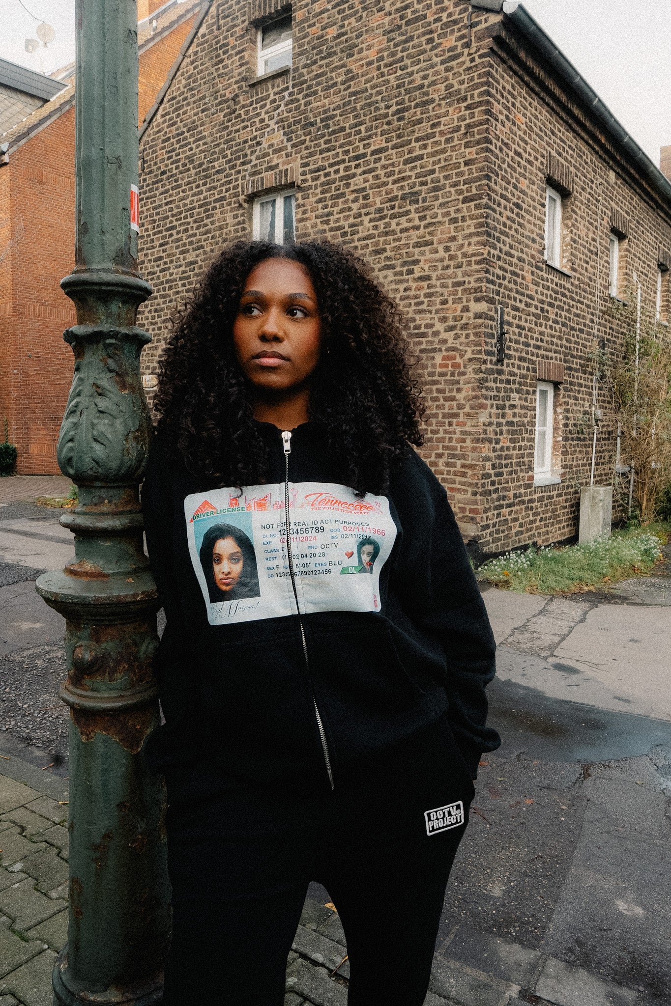 DRIVER LICENSE ZIPPER BLACK