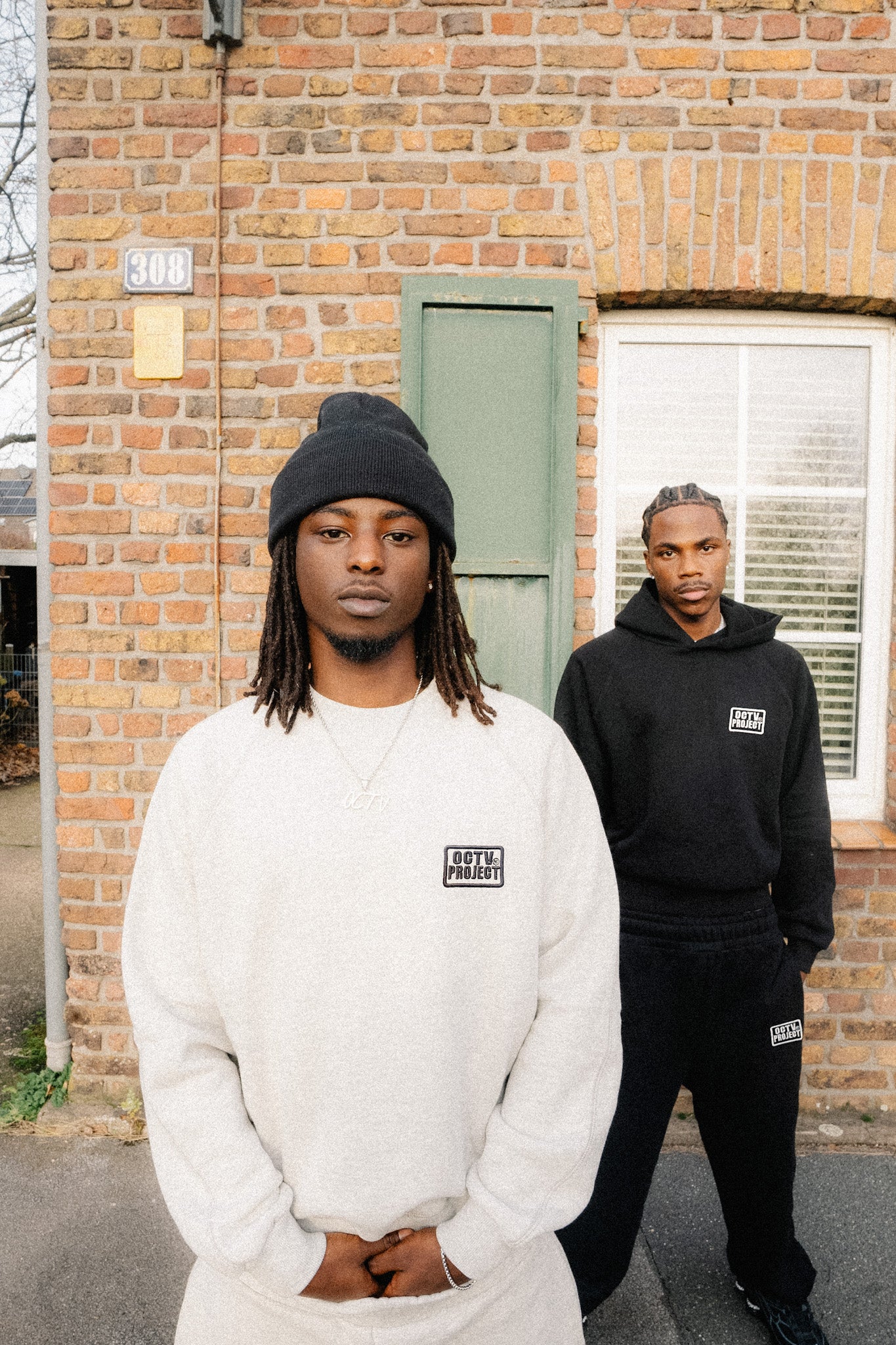 OCTV SWEATER GREY